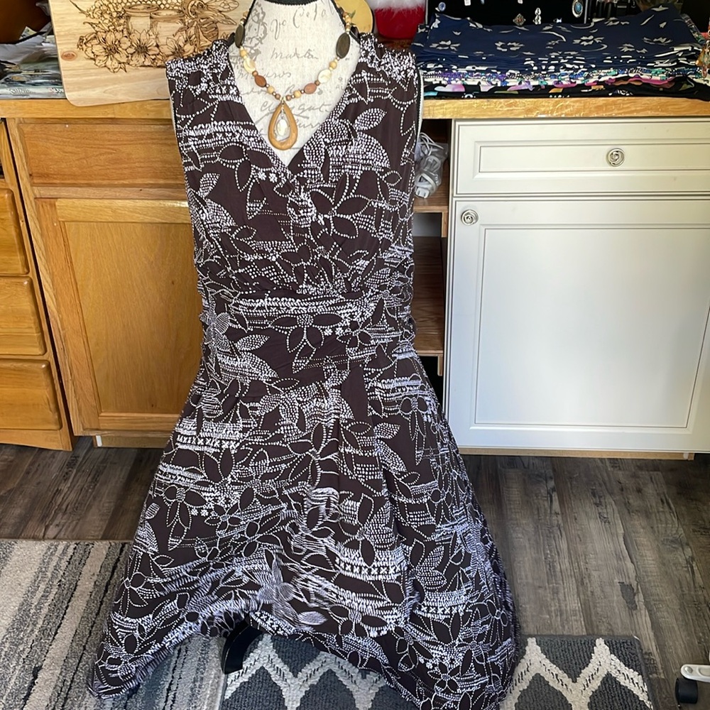 Dress Barn high low 16W